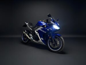 YAMAHA R3