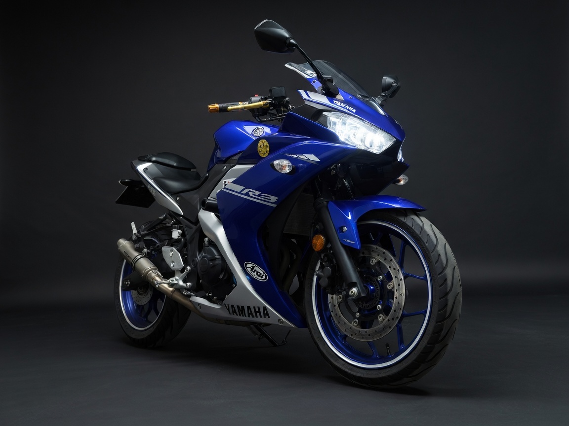 YAMAHA R3