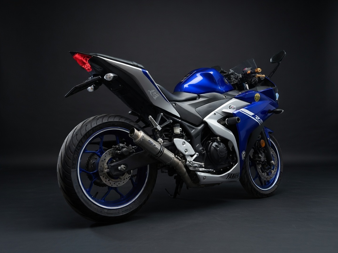 YAMAHA R3