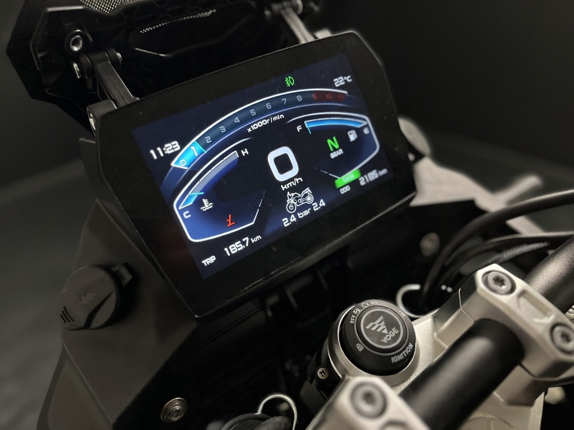 VOGE DS900X