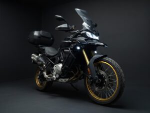 VOGE DS900X