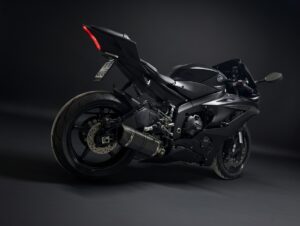 YAMAHA R6