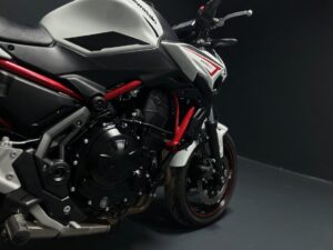 KAWASAKI Z650