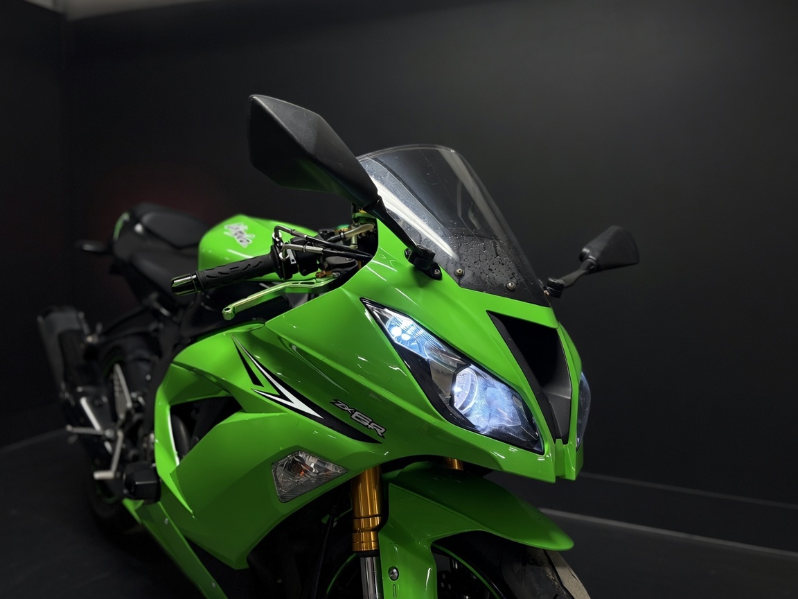 KAWASAKI ZX-6R