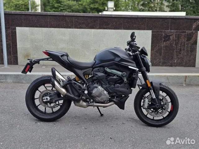 Ducati Monster 937 2021 года — нейкед, купить в Москве