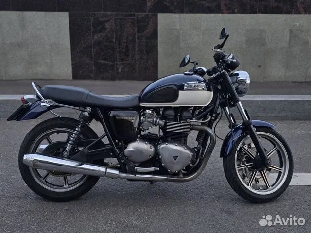 Triumph Bonneville 2010 года — классика, купить в Москве