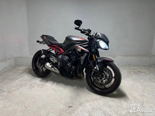 Triumph Street Triple 765 R 2020 года — нейкед, купить в Москве