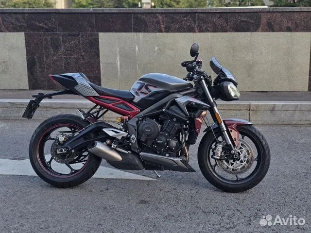 Triumph Street Triple 765 RS 2021 года — нейкед, купить в Москве